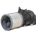 Pet Toys Leketunnel 21x19 cm med krafsefunksjon og myk plysj