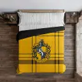 Play Fabrics Dynetrekk Med Knapper Hufflepuff Classic For 150/160 Seng 240x220 Cm