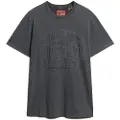 Superdry Embossed Logo Graphic Kortarmet T-skjorte