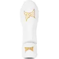 TAPOUT Par Correy Leggskinner