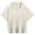 Puma T7 Leo Luxe Relaxed Football Jersey Women, Clothing, Alpine Snow/Aop, L