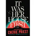 Sourcebooks It Was Her House First