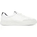Ugg for man. 1108959 South Bay Low leather shoes white (39.5), Flat, Laces, Casual