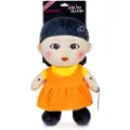 Play By Squid Game Dukkebamse Med Ryggkortemballasje 28 Cm