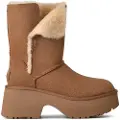 Ugg for woman. 1171533 Classic Esmee brown leather boots (38), 5 to 8 cm, None, Casual