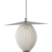 Gubi Utendørs pendellampe Satellite, 57x36 cm, svart/kremhvit