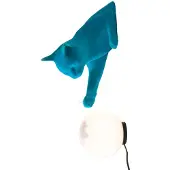 Karman vegglampe Maoo, keramikk i lyseblått, glass, kattefigur