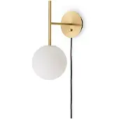 Audo Copenhagen Audo vegglampe TR Bulb Suspended messingfarget, glass, dimbar.