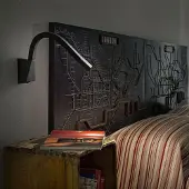 LINEA LIGHT LED-vegglampe Snake med bøyelig arm