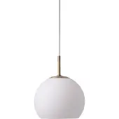 Frandsen Ball pendellampe, opalhvit, Ø 18 cm, glass