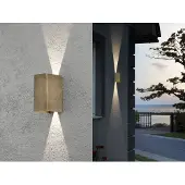 Konstsmide Cremona utendørs LED-vegglampe 8cm bred av messing