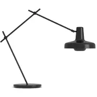 Grupa Products Arigato bordlampe, tredelt arm svart