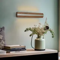 Quitani Elis LED-vegglampe, valnøtt/nikkel