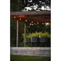 Konstsmide Lysslynge E27 med 10 LEDpærer, solpanel & fjärrkontroll