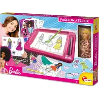 Barbie 47310 Mote Designverksted Med Dukke Og Tilbehør
