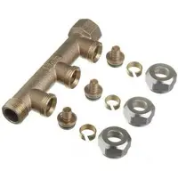 Roth EURO-red fordelerrør er udført i CC499K Rødgods, og med 3 afgreninger til 15mm pex. Skærering og omløber i messing