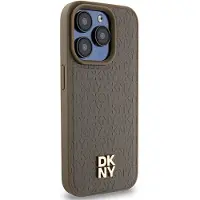 DKNY MagSafe-etui i lær med metallogo og mønster til iPhone 15 Pro Max - Brun