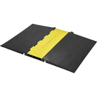 Vevor gummikabelbeskyttelsesrampe 114,5 x 80 x 5 cm, 5-kanals 10 t kapasitet kraftig kabeldeksel rampeslange ledningsrampe innkjørsel, trafikkfartsdump med vippbart deksel for innendørs og utendørs