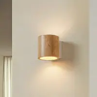 Sollux Vegglampe Ara som sylinder i tre
