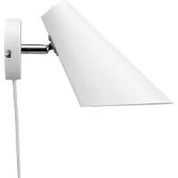 Dyberg Larsen Cale vegglampe høyde 24,5 cm hvit
