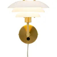 Dyberg Larsen vegglampe DL20, opal/messingfarget, glass