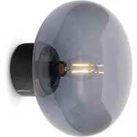 New Works vegglampe Karl-Johan, svart/opal, Ø 23 cm