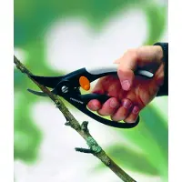 Fiskars Fingerloop Bypass P44 Beskjæringssaks