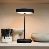 Dyberg Larsen LED-batteridrevet bordlampe Starlight, svart, metall