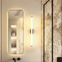 Molto Luce LED-vegglampe VINA S, svart, bredde 40 cm, IP44, CCT