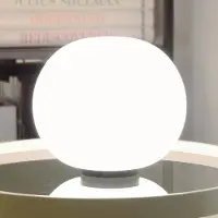 Casablanca bordlampe Acai, hvit/svart, glass, Ø 26 cm, E27