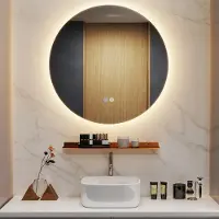 24.Se Duggfritt LED-badespeil 60 cm med justerbar belysning og hylle