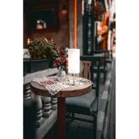 FHL Easy! Bordlampe Kira, tekstilskjerm, nikkel/hvit