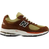 New Balance unisex. U2002RV1_LI Brown 2002R leather trainers (47.5), Flat, Suede, Laces, Casual