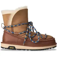 Ugg for woman. 1180394 Classic Tread Boot brown leather boots (41), Flat, Laces, Casual