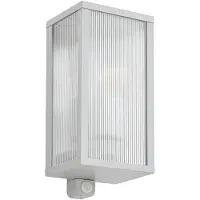 LINDBY utendørs vegglampe Peldar, grå/riflet, 26 cm, sensor
