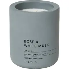 Blomus BlomusDuftlys Fraga, diameter 9 cmGråDuftlys & duftpinnerFra Homeroom-1